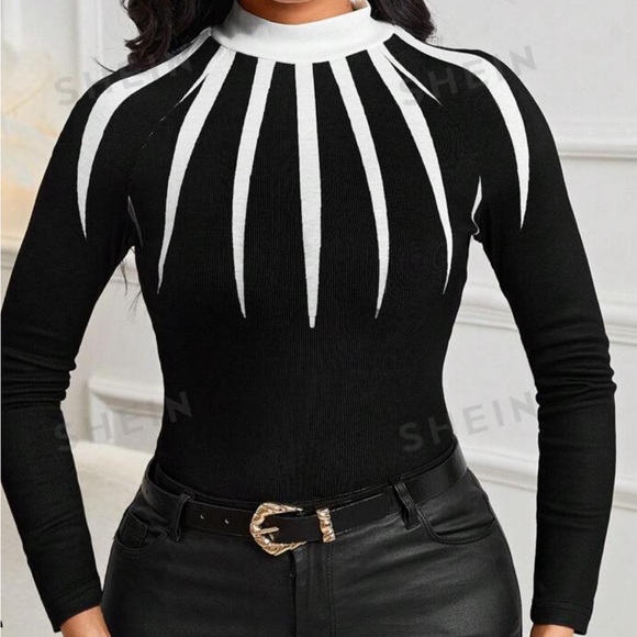 Women’s Stand Collar Black / White Geometric Print Long Sleeve Floral T- Shirt - Picture 4 of 7